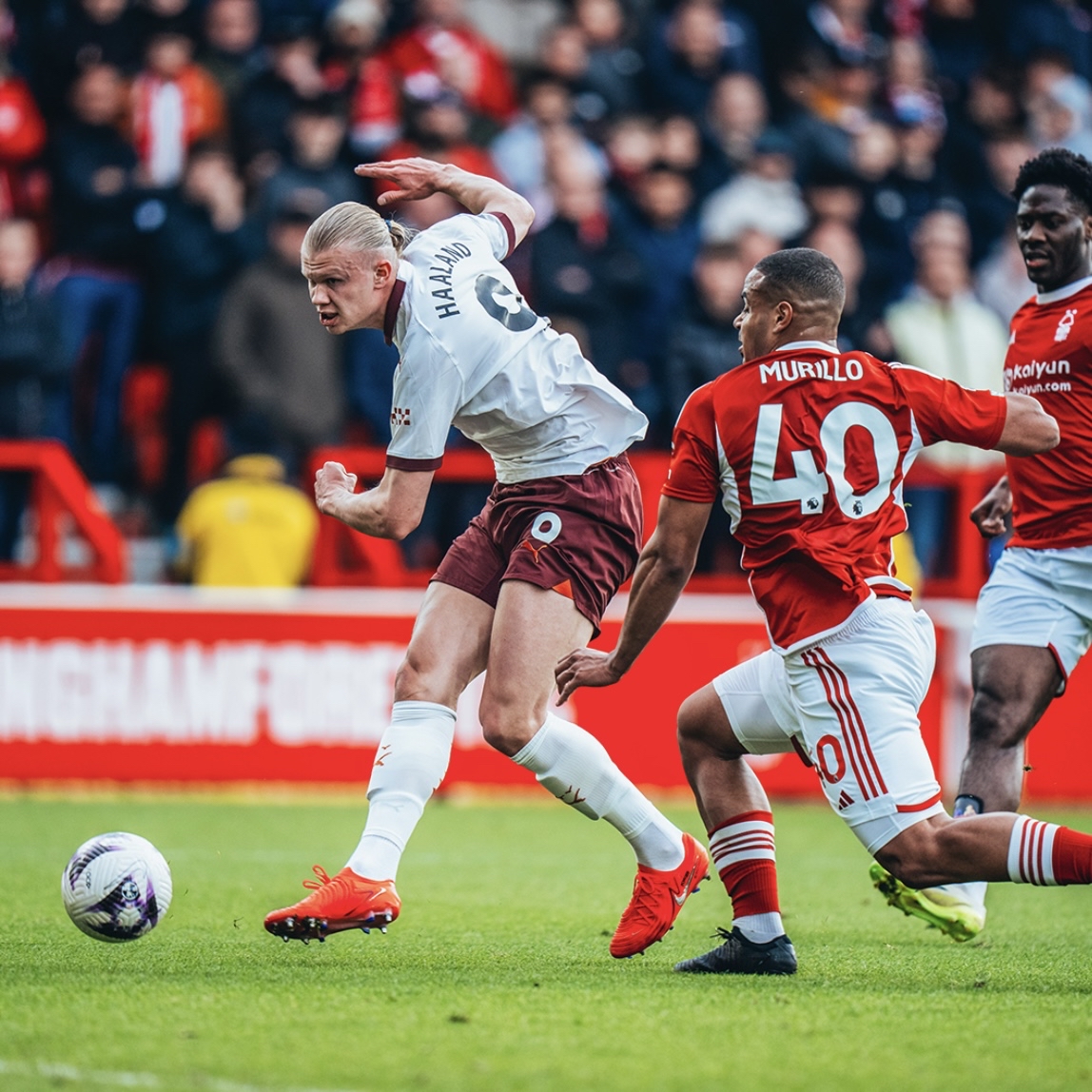 英格兰碾压美国，莱万点燃赛场