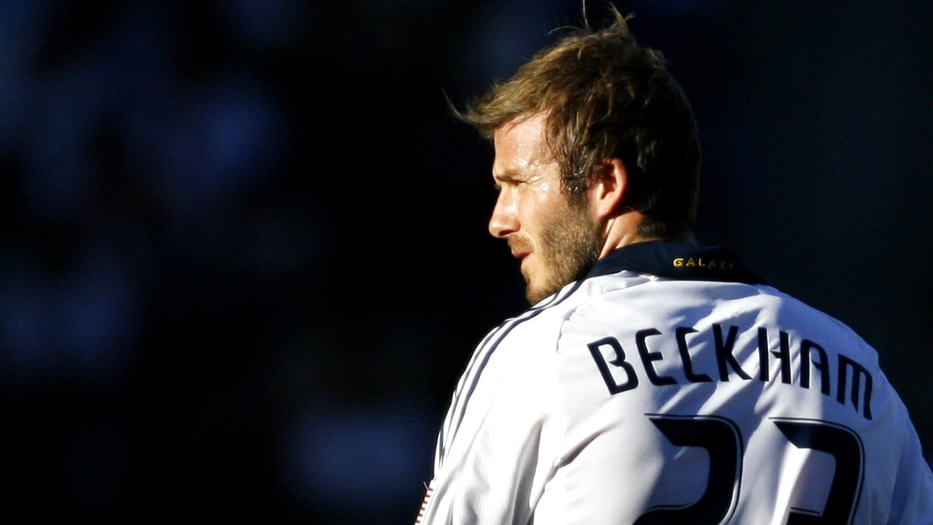 范弗利特单节18分导演逆转风暴，老鹰第三节狂轰40分击碎魔术