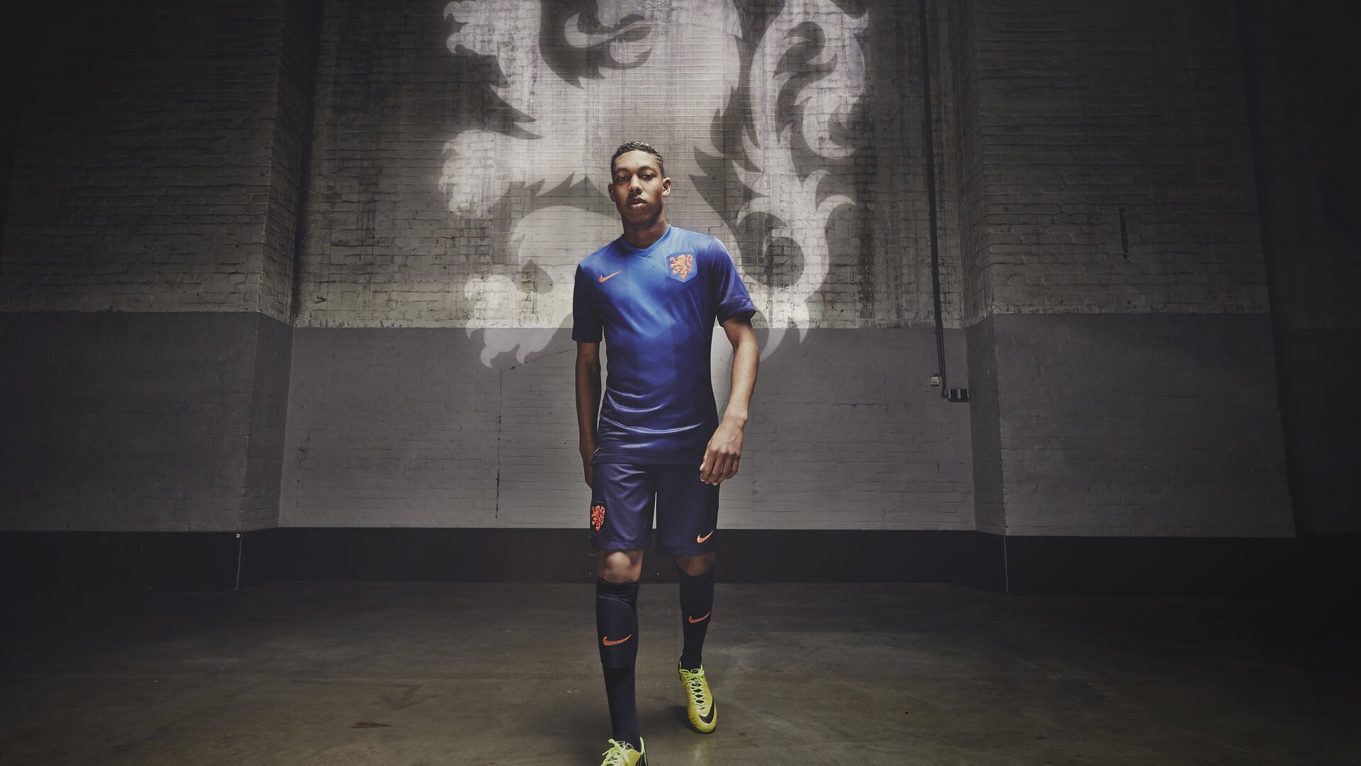 阿什拉夫一剑封喉,当摩洛哥飞翼成为那不勒斯拆解师